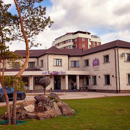 Park Hotel Karaganda Luaran gambar
